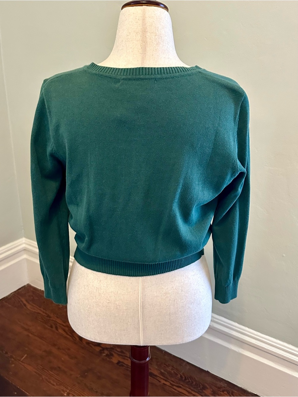 Collectif Forest Green Parrot Embroidered Cardigan - Picture 2 of 3